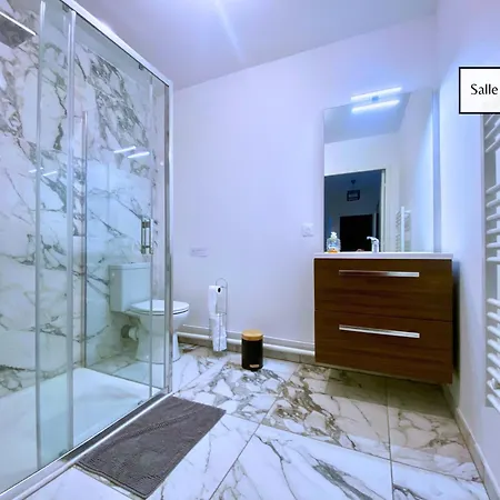 L'eclat Champenois - Terrasse-gare-arena アパート